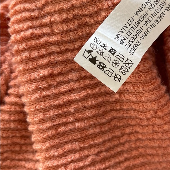 Zara Thick Knit Ribbed T-Shirt - Picture 7 of 7